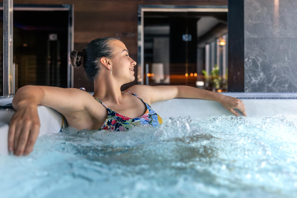 une femme dans son spa